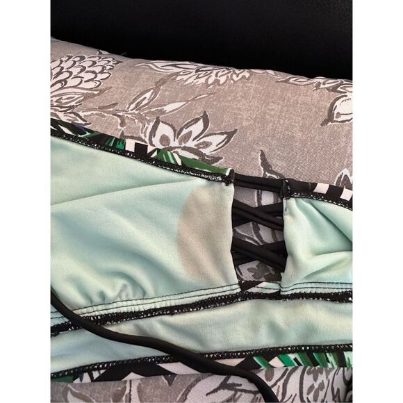 Sketcher 3 piece SPF bathing suit - Picture 10 of 13